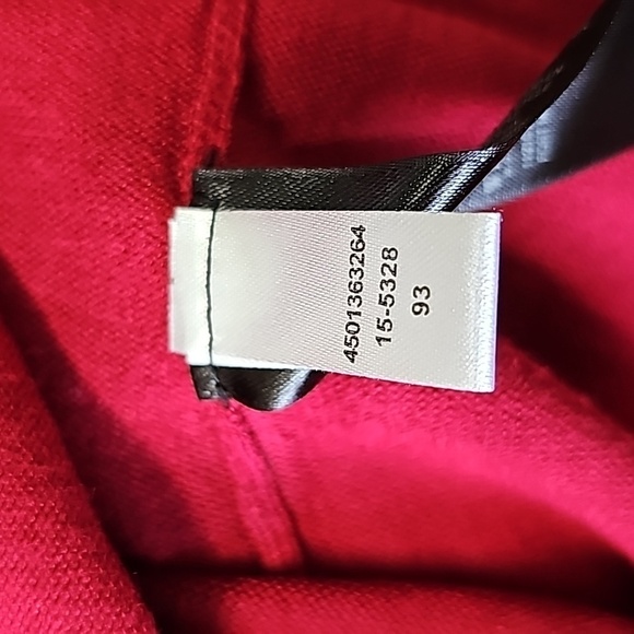 White house black market red pull over sweater. 3/4 sleeves. Size small Key hole - Picture 8 of 10